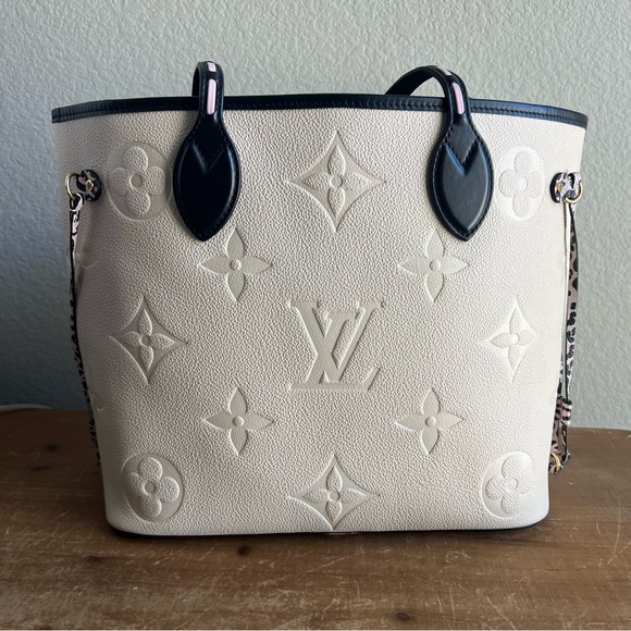 💸 SOLD • Louis Vuitton Wild at Heart Neverfull MM Cream Empreinte - Picture 7 of 16